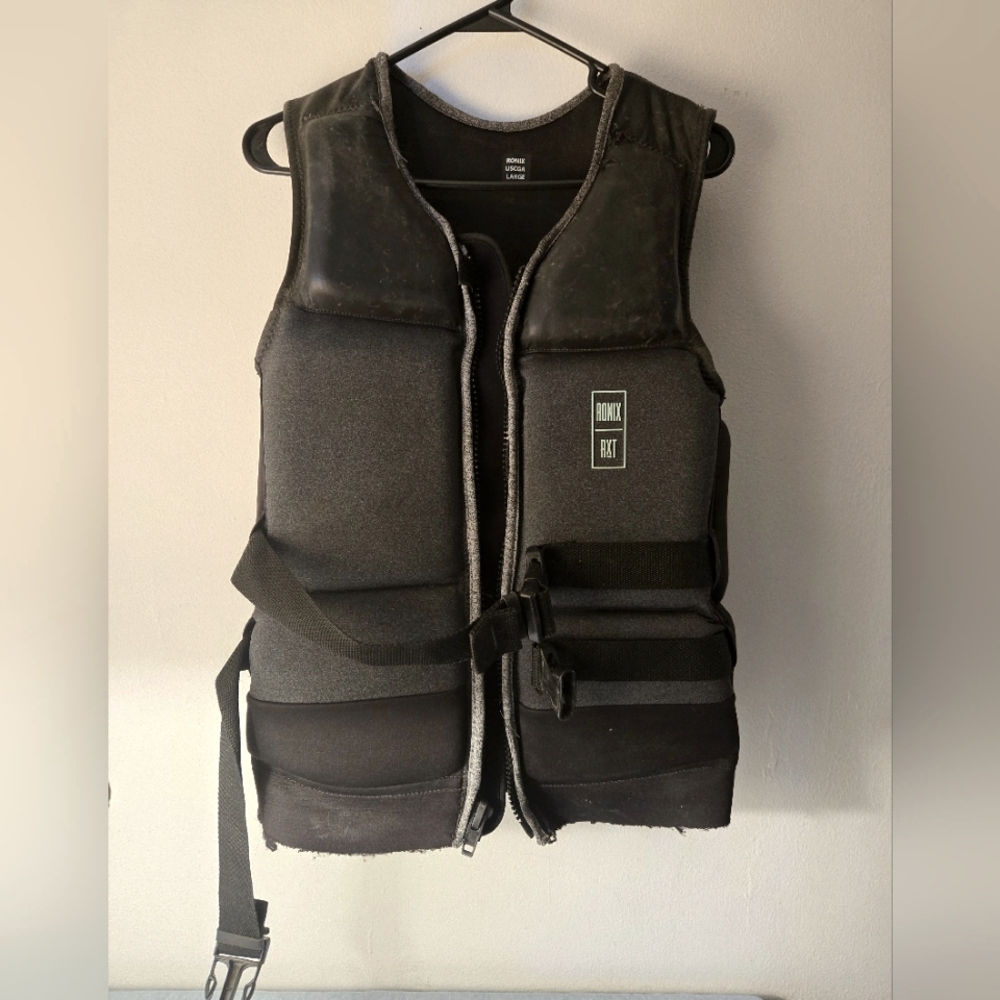 Mens large vest
